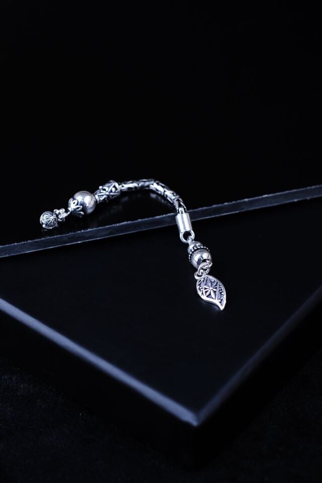 ENCİLİ SİLVER 925 Ayar Gümüş Tek Sallantılı Kral Zincirli Motif Uçlu Tesbih Püskülü