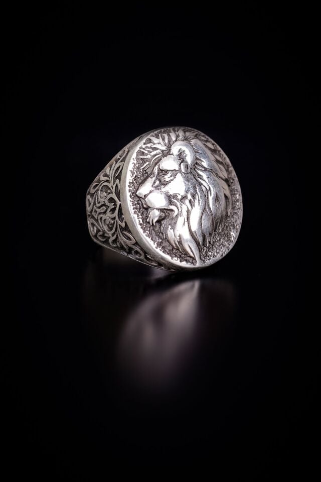 ENCİLİ SİLVER 925 Ayar Gümüş Özel Tasarım Aslan Figürlü Erkek Yüzük