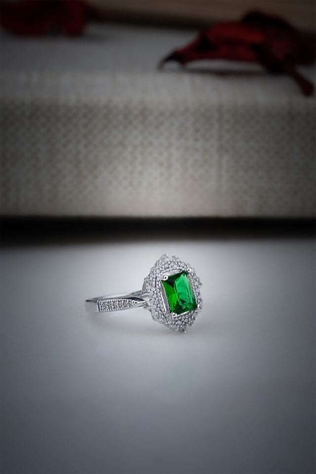 ENCİLİ SİLVER 925 Ayar Gümüş Zümrüt Yeşili Kadın Yüzük