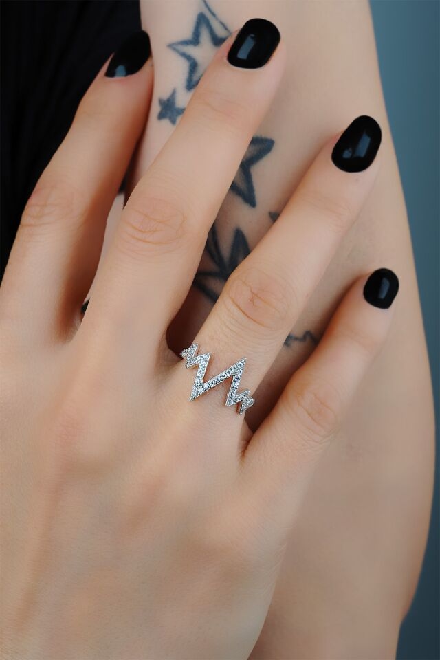 ENCİLİ SİLVER 925 Ayar Gümüş Zikzak Ritim Model Kadın Yüzük