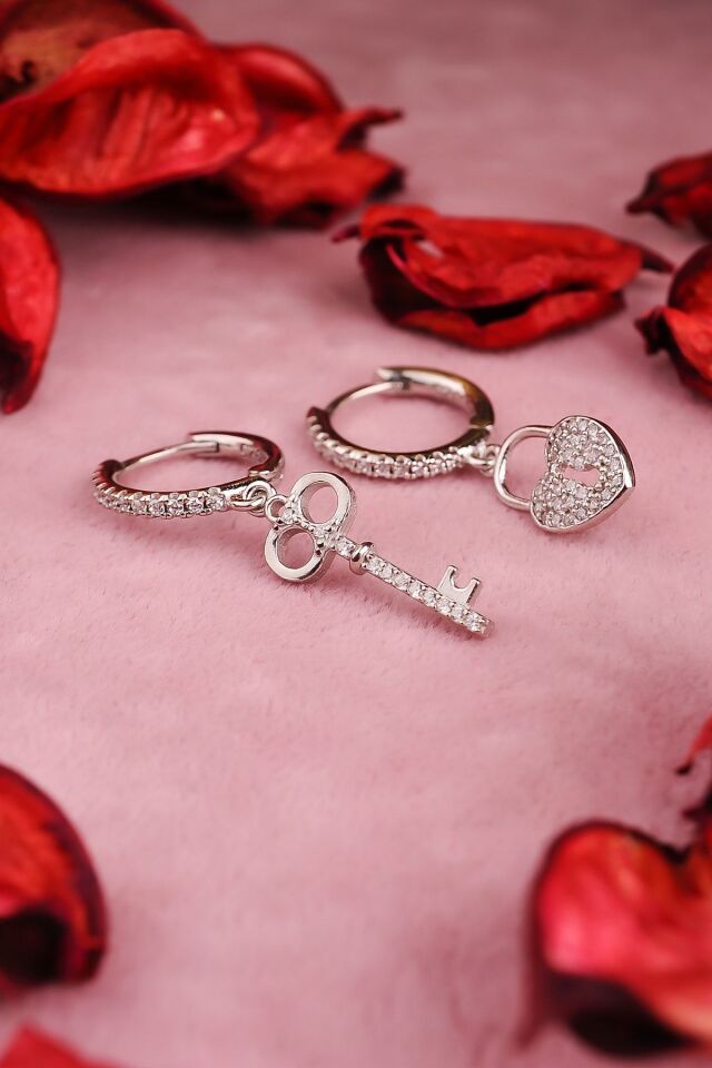 Encili Silver 925 Ayar Gümüş Kadın Taşlı Kilit-Kalp Model Gold Renk Halka Küpe gümüş - 16 mm