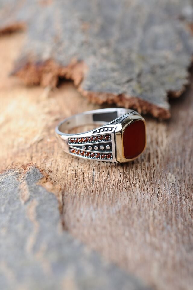 ENCİLİ SİLVER 925 Ayar Gümüş Özel Tasarım Kırmızı Mineli Gümüş Erkek Yüzük